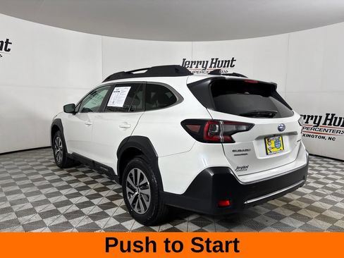 Used 2025 Subaru Outback Premium AWD/4WD image 9