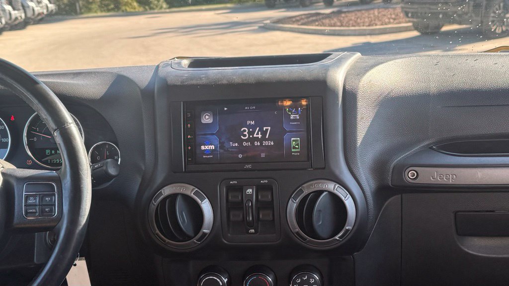 Used 2015 Jeep Wrangler Unlimited Sport AWD/4WD image 11