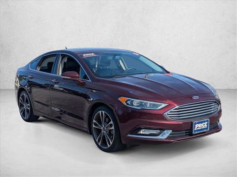 Used 2017 Ford Fusion Titanium image 3