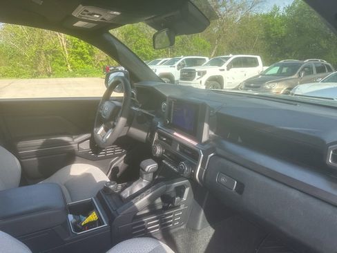 Used 2026 Toyota 4Runner SR5 AWD/4WD image 15