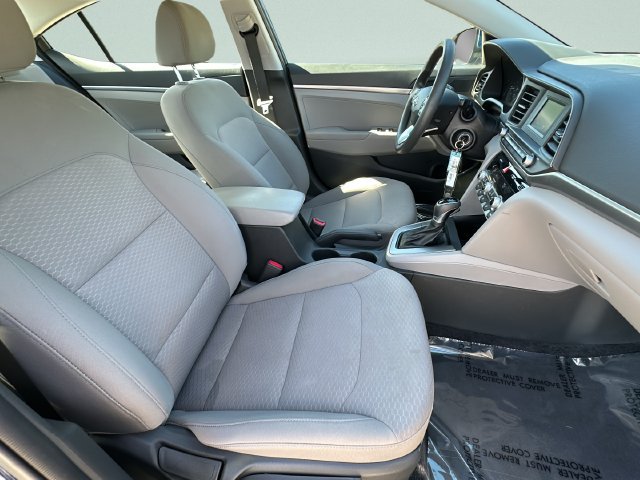 Used 2020 Hyundai Elantra SE FWD image 17