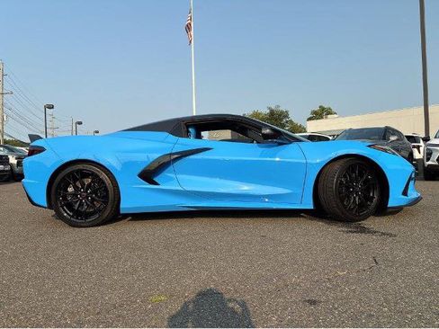 Used 2023 Chevrolet Corvette Stingray Premium Conv w/ Z51 Performance Package RWD image 5