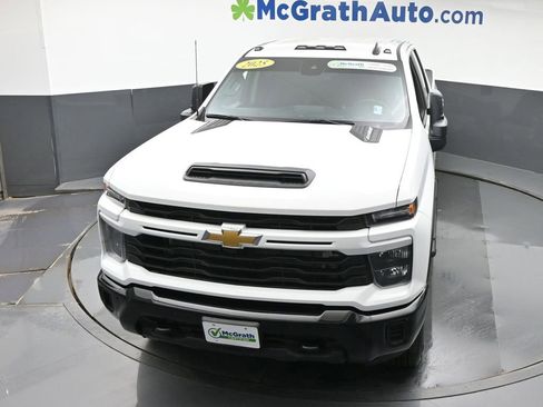 Used 2025 Chevrolet Silverado 2500 Custom w/ Custom Value Package image 22