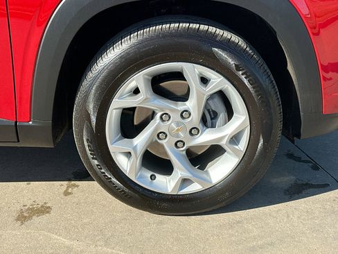 Used 2026 Chevrolet Trax LS w/ LS Convenience Package image 10