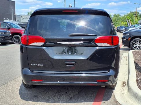 Certified 2023 Chrysler Voyager LX FWD image 21