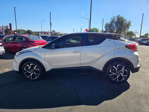 Used 2019 Toyota C-HR XLE image 6