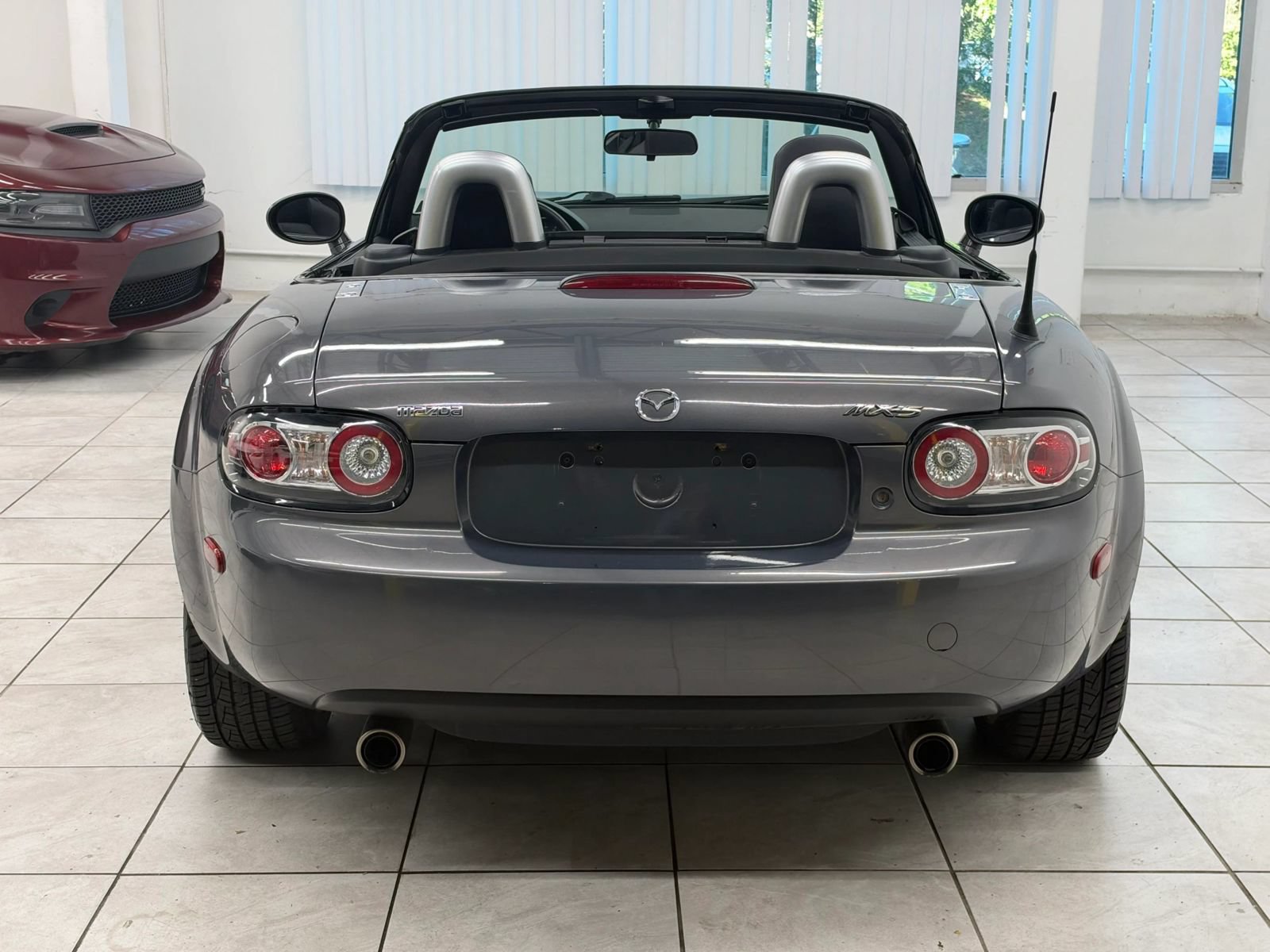 Used 2007 MAZDA MX-5 Miata Grand Touring w/ Premium Pkg RWD image 8
