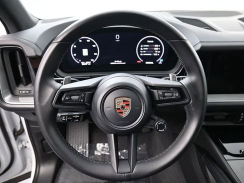 Certified 2024 Porsche Cayenne AWD/4WD image 12