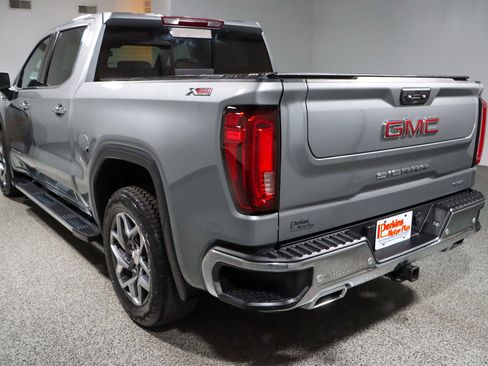 Used 2024 GMC Sierra 1500 SLT w/ SLT Premium Plus Package AWD/4WD image 9