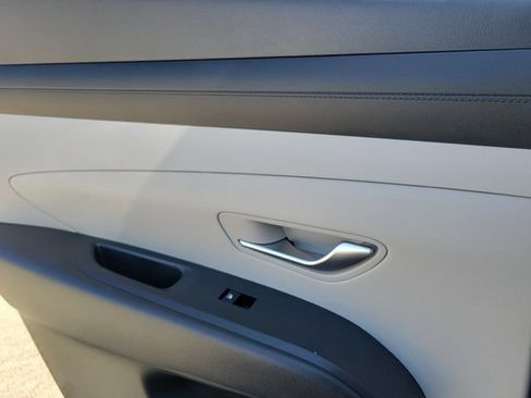 New 2026 Hyundai Tucson SE w/ Tow & Go Package FWD image 22