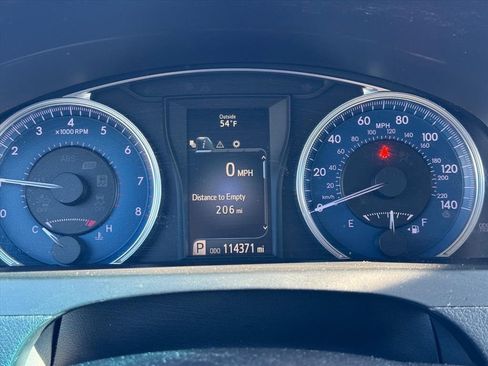 Used 2017 Toyota Camry LE image 19