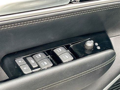 Used 2024 Jeep Wagoneer Series III image 18