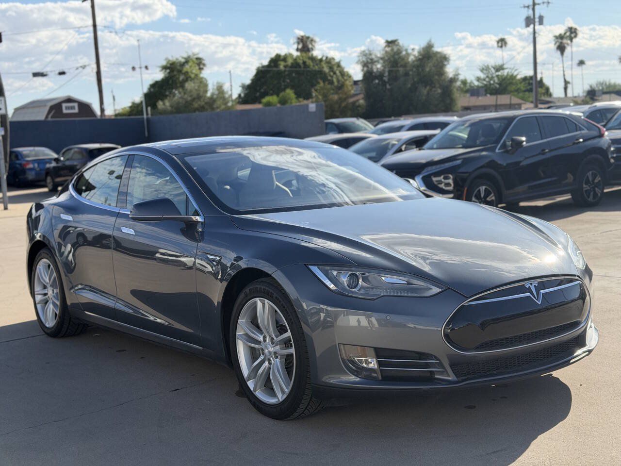 Used 2014 Tesla Model S 85 RWD image 2
