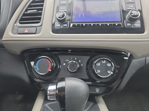 Certified 2022 Honda HR-V LX image 16