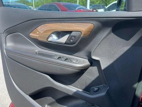 Used 2020 GMC Terrain SLE w/ Driver Convenience Package FWD image 16