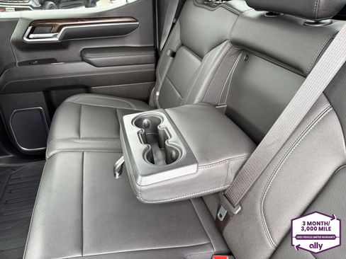 Used 2024 GMC Sierra 1500 SLT w/ SLT Premium Plus Package AWD/4WD image 14