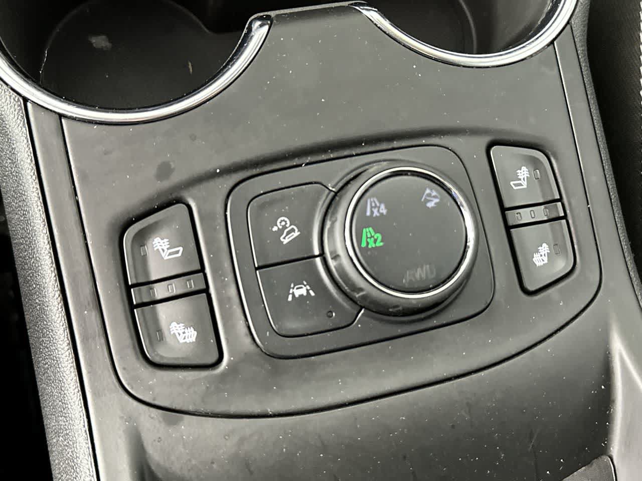Used 2024 GMC Terrain SLT AWD/4WD image 27
