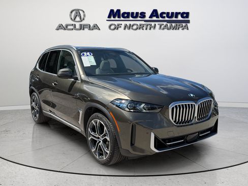 Used 2024 BMW X5 sDrive40i w/ Premium Package RWD image 3