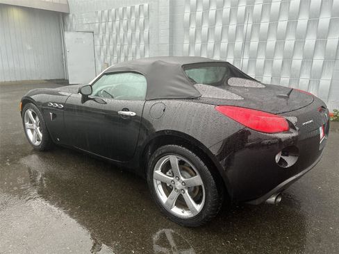 Used 2008 Pontiac Solstice GXP image 8