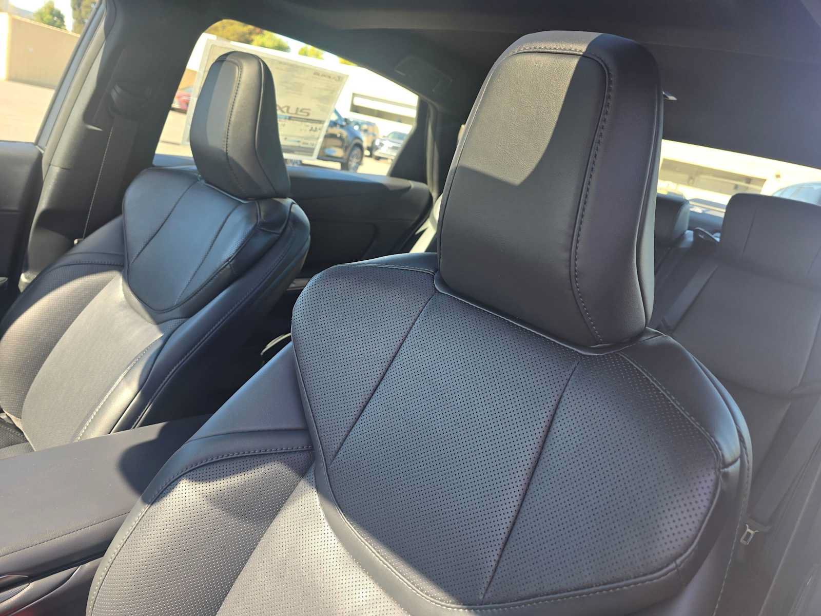 New 2026 Lexus ES 350h AWD w/ Convenience Package image 24