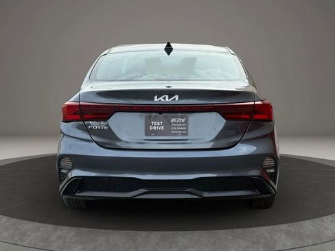 Used 2024 Kia Forte LXS w/ LXS Technology Package image 5