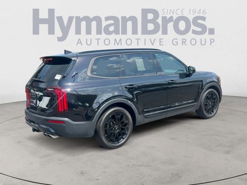 Used 2022 Kia Telluride SX w/ SX Prestige Package AWD/4WD image 3