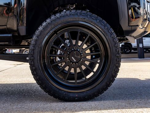 Used 2024 GMC Sierra 2500 Denali Ultimate w/ Max Trailering Package image 12