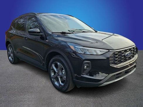 Used 2025 Ford Escape ST-Line Select AWD/4WD image 3