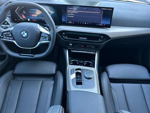 Used 2025 BMW 330i Sedan w/ Premium Package RWD image 17
