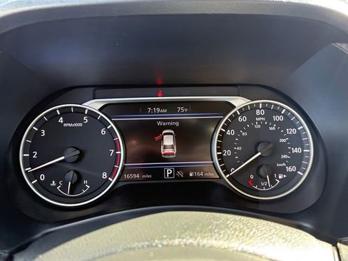 Used 2025 Nissan Sentra SV FWD image 16