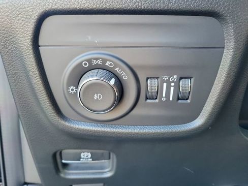 Certified 2025 Jeep Grand Cherokee L Limited w/ Luxury Tech Group II image 23