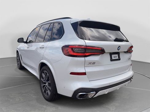 Used 2023 BMW X5 xDrive40i w/ Executive Package AWD/4WD image 3