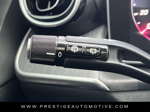 Used 2024 Mercedes-Benz GLC 43 AMG 4MATIC image 32