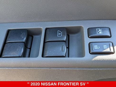 Used 2020 Nissan Frontier SV AWD/4WD image 12