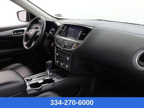 Used 2020 Nissan Pathfinder SL image 26