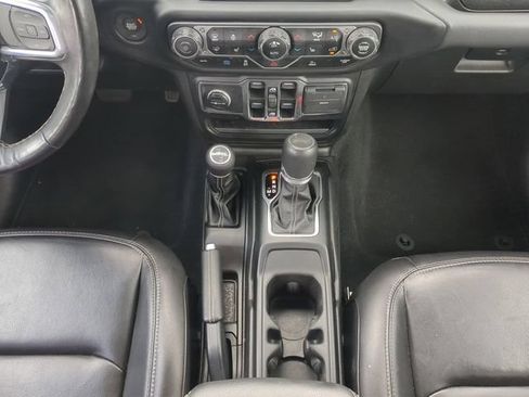 Used 2023 Jeep Wrangler Unlimited Sahara w/ Cold Weather Group AWD/4WD image 21