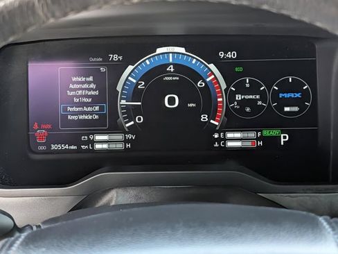 Used 2025 Toyota Sequoia SR5 AWD/4WD image 21