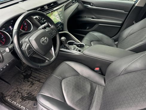 Used 2019 Toyota Camry XSE w/ Driver Assist Package FWD image 9