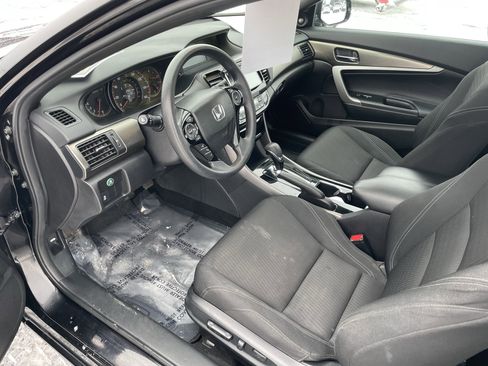 Used 2017 Honda Accord EX image 12