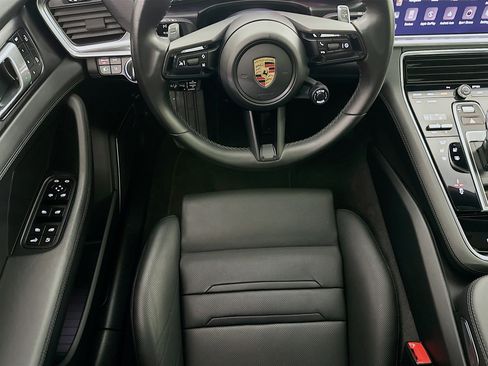 Used 2023 Porsche Panamera 4 Platinum Edition image 21