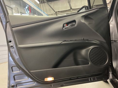 Used 2020 Toyota Prius Prime XLE image 9