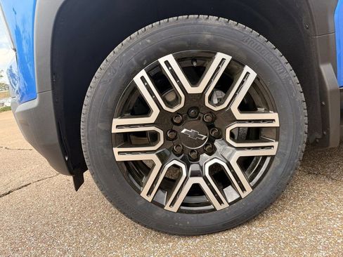 New 2026 Chevrolet Silverado EV LT w/ LPO, Utility Wall Package AWD/4WD image 18