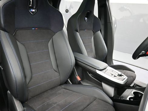 Used 2025 BMW X2 M35i w/ Premium Package image 22