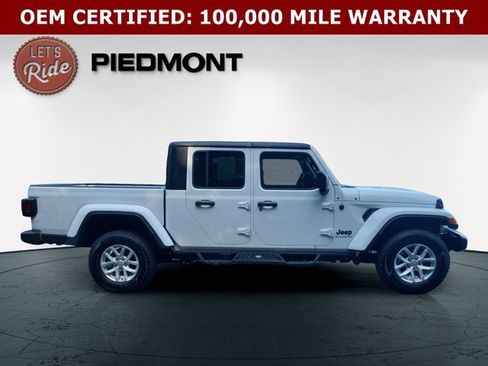 Used 2023 Jeep Gladiator Sport AWD/4WD image 4