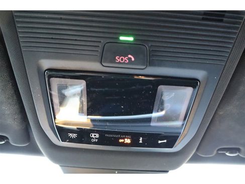 Used 2025 Volkswagen Atlas Cross Sport SE image 44