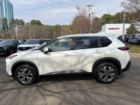 Certified 2023 Nissan Rogue SV image 4