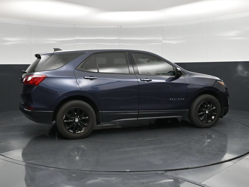 Used 2018 Chevrolet Equinox LS FWD image 3