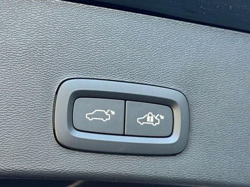 New 2026 Volvo XC40 B5 Plus w/ Protection Package Premier image 24