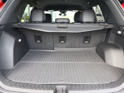 Used 2025 Chevrolet Equinox RS w/ Convenience Package III FWD image 19
