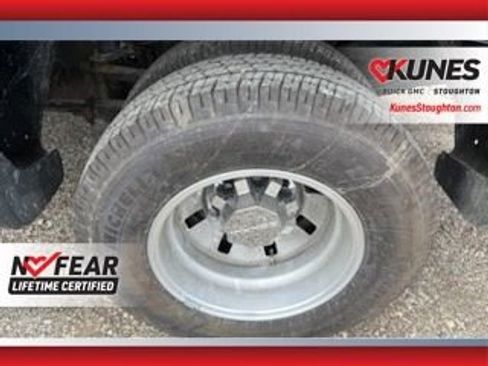 Used 2025 GMC Sierra 3500 Denali AWD/4WD image 15